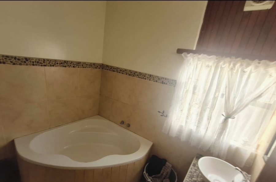 4 Bedroom Property for Sale in Sasolburg Ext 15 Free State